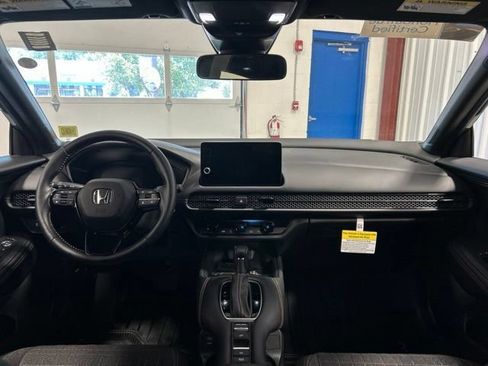Certified 2026 Honda HR-V Sport image 17