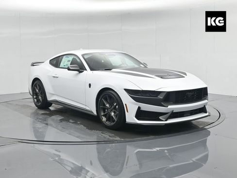 New 2026 Ford Mustang Dark Horse image 1