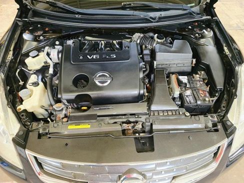 Used 2010 Nissan Altima 3.5 SR w/ Premium Pkg FWD image 12