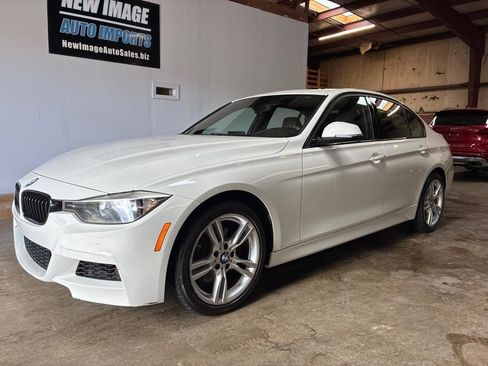 Used 2013 BMW 328i xDrive Sedan AWD/4WD image 9