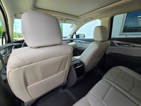 New 2026 Cadillac XT5 Premium Luxury w/ Driver Assist Package FWD image 17