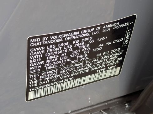 Certified 2023 Volkswagen ID.4 Pro AWD/4WD image 36