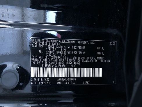 Used 2025 Toyota RAV4 XLE AWD/4WD image 33