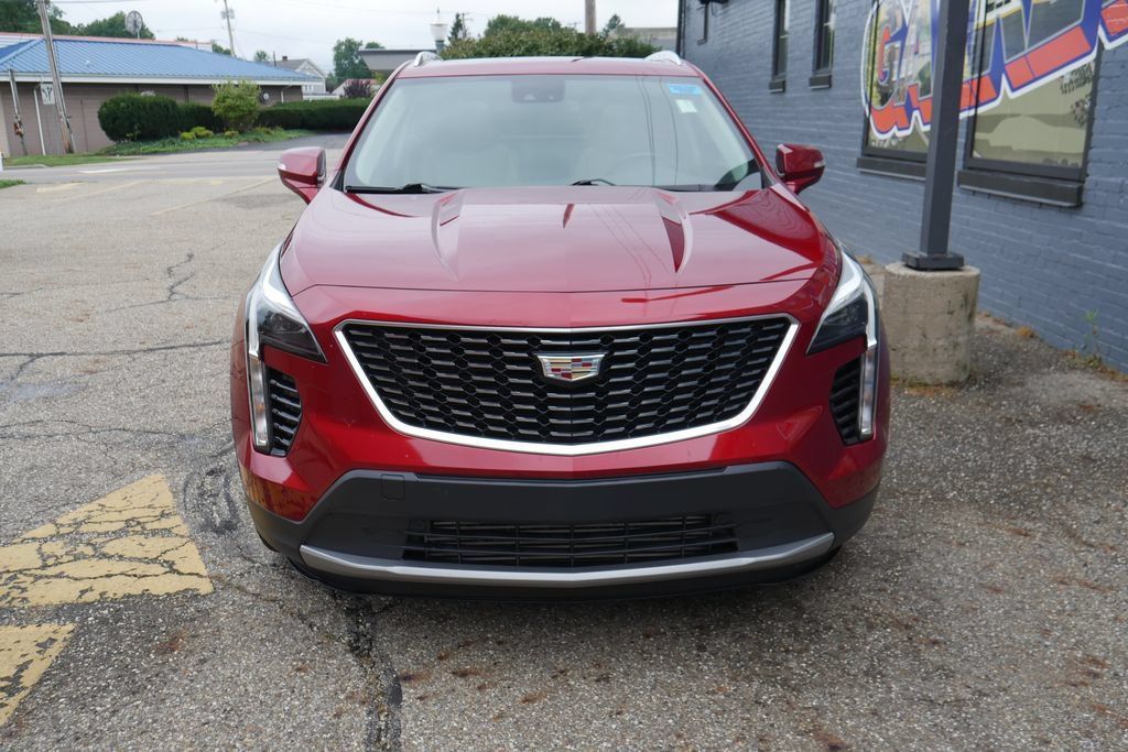 Used 2021 Cadillac XT4 Premium Luxury w/ Cold Weather Package AWD/4WD image 21