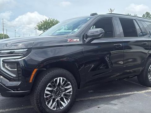 Used 2025 Chevrolet Tahoe Z71 AWD/4WD image 3