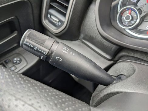 Used 2022 RAM 2500 Tradesman w/ Chrome Appearance Group image 43