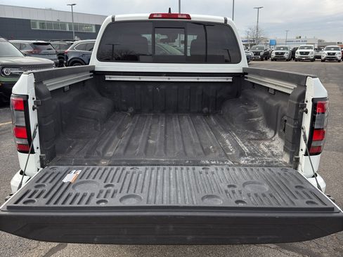 Certified 2022 Nissan Frontier SV image 8