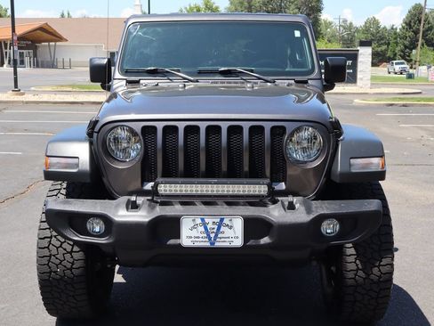 Used 2018 Jeep Wrangler Unlimited Sport AWD/4WD image 12