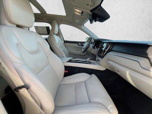 Used 2022 Volvo XC60 T8 Inscription w/ Advanced Package image 21