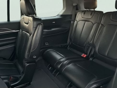 Used 2023 Jeep Grand Cherokee L Limited AWD/4WD image 6