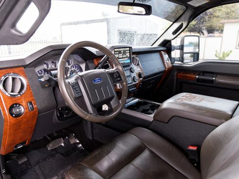 Used 2016 Ford F350 King Ranch w/ FX4 Off-Road Package AWD/4WD image 29