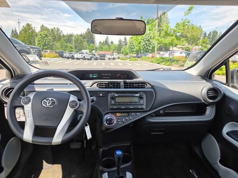 Used 2013 Toyota Prius C One FWD image 10