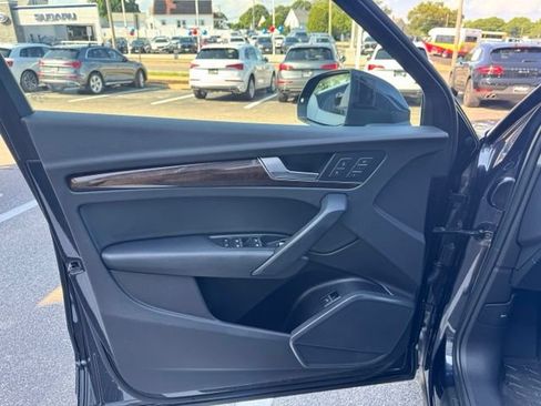 Used 2020 Audi Q5 2.0T Premium w/ Convenience Package AWD/4WD image 18