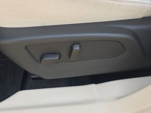 Used 2022 Buick Envision Avenir w/ Technology Package II image 12