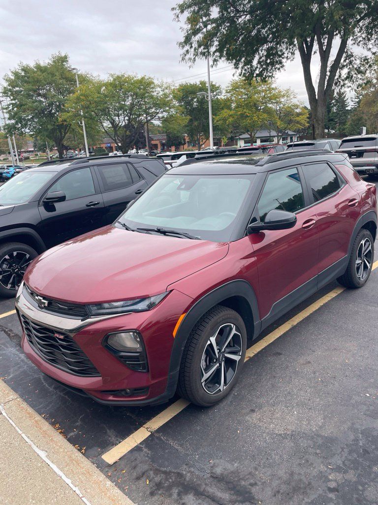 Used 2023 Chevrolet TrailBlazer RS w/ Sun and Liftgate Package AWD/4WD image 1
