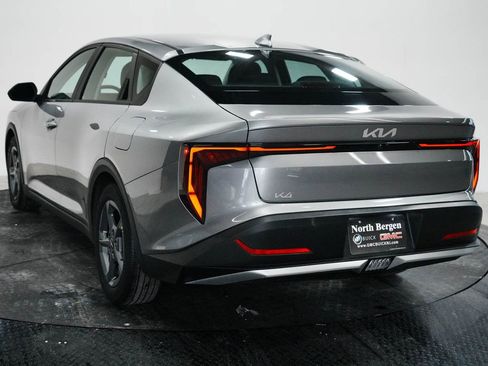 Used 2025 Kia K4 LXS image 6