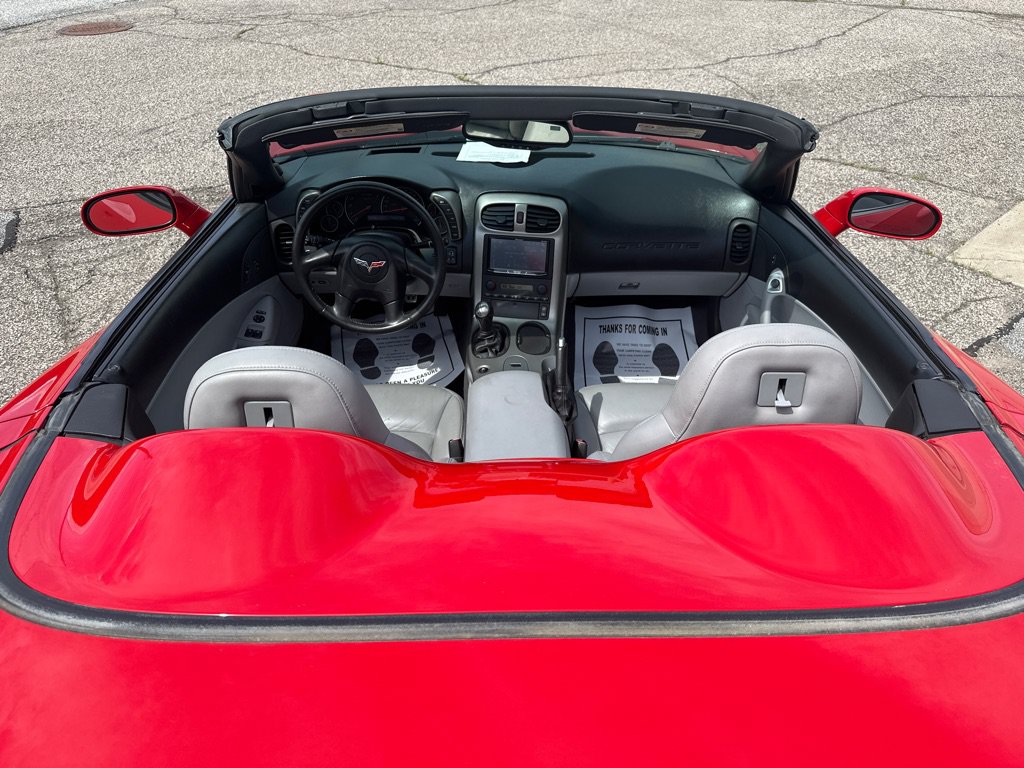 Used 2005 Chevrolet Corvette Convertible w/ Preferred Equipment Group RWD image 32