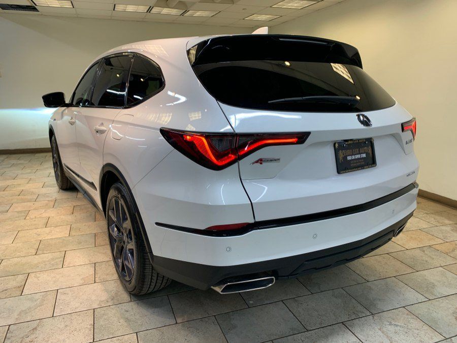 Used 2023 Acura MDX A-Spec AWD/4WD image 6