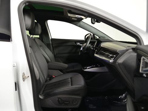 Used 2025 Audi Q4 e-tron Premium Plus w/ Premium Plus image 20