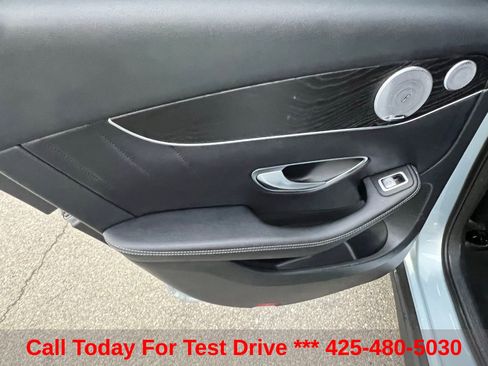 Used 2018 Mercedes-Benz GLC 300 4MATIC image 28