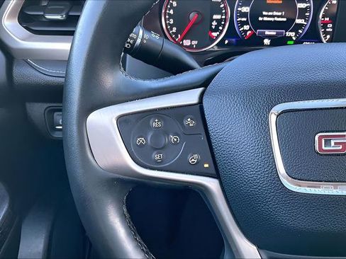 Used 2023 GMC Acadia Denali w/ Denali Ultimate Package AWD/4WD image 13