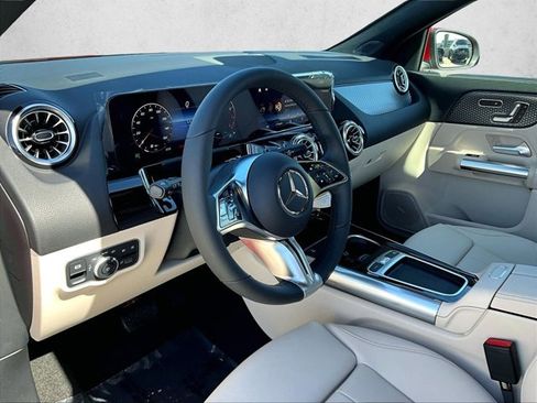 New 2026 Mercedes-Benz GLA 250 GLA 250 image 8