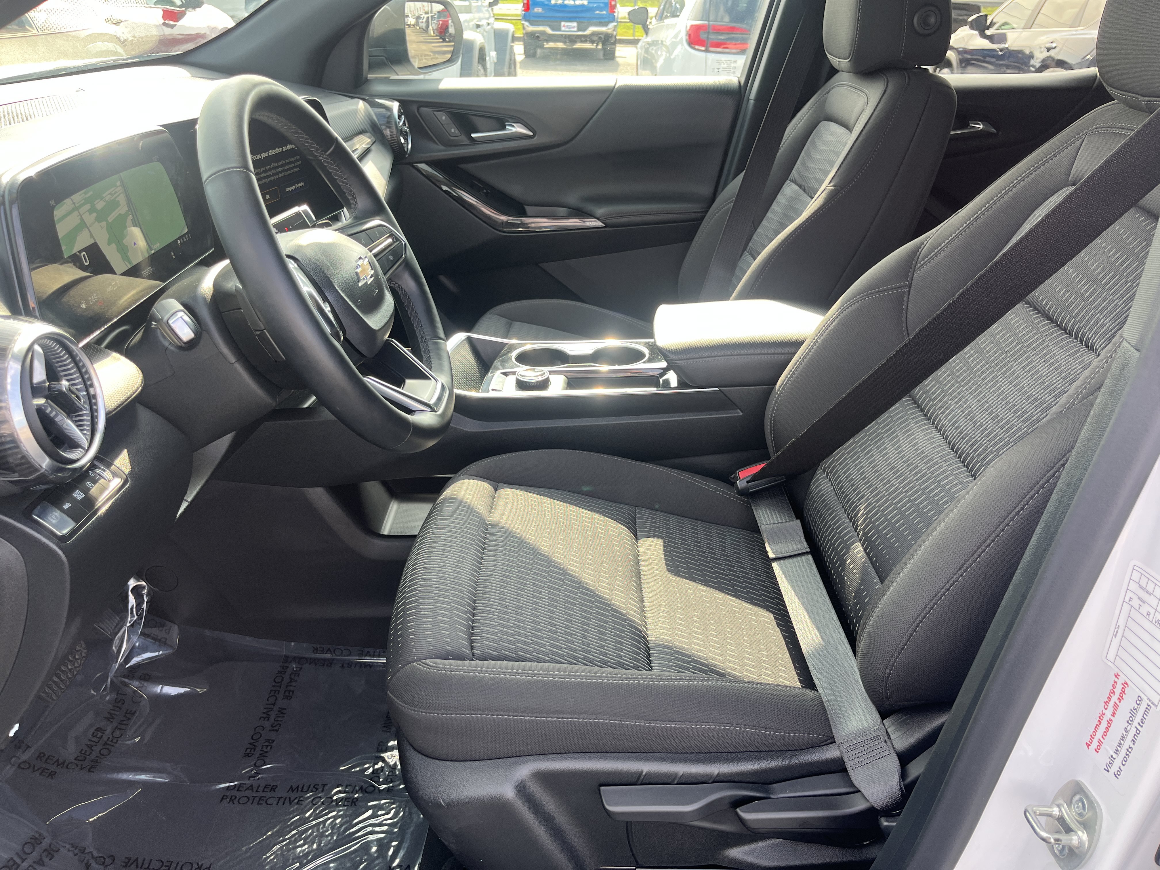 Used 2026 Chevrolet Equinox LT AWD/4WD image 14