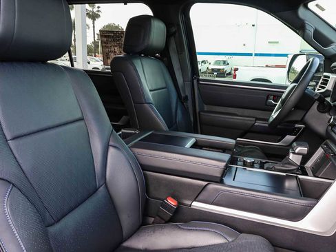 Used 2025 Toyota Sequoia Platinum image 22