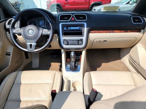Used 2012 Volkswagen Eos Lux image 25