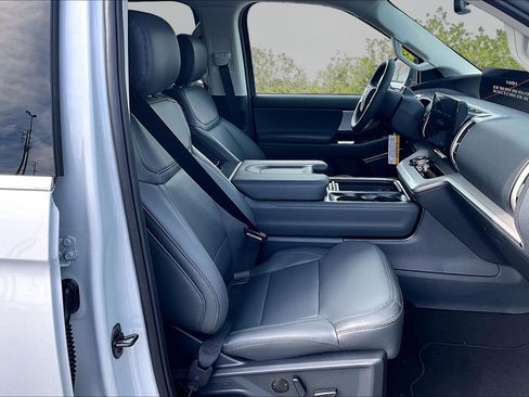 New 2026 Ford Expedition Max Active image 8