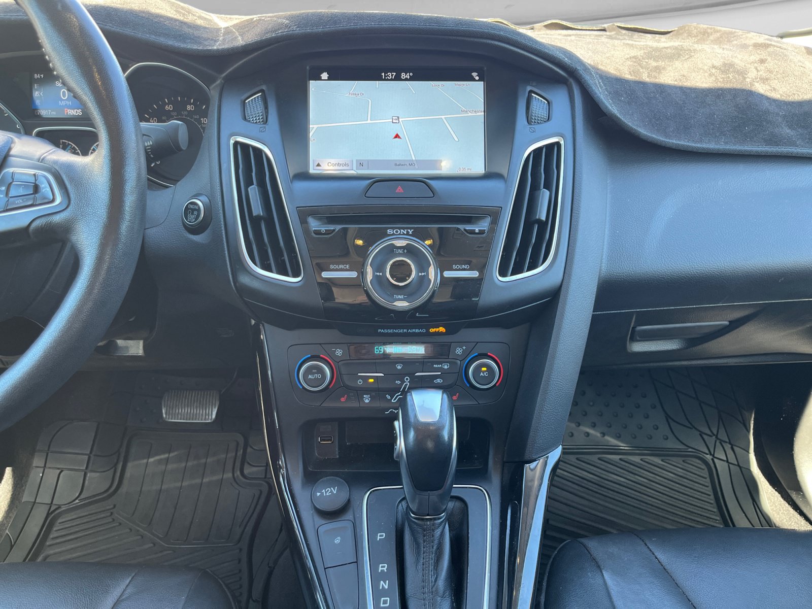 Used 2018 Ford Focus Titanium FWD image 13