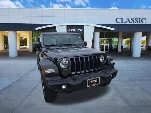 Used 2023 Jeep Wrangler Unlimited Sport AWD/4WD image 2