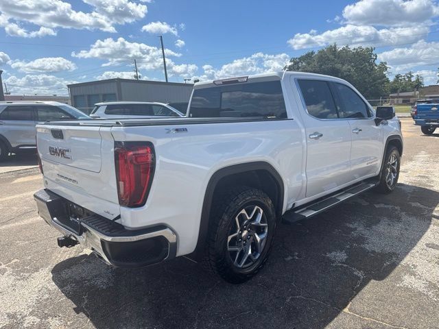 Used 2022 GMC Sierra 1500 SLT AWD/4WD image 3