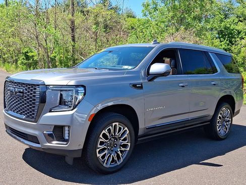 Certified 2023 GMC Yukon Denali Ultimate AWD/4WD image 3