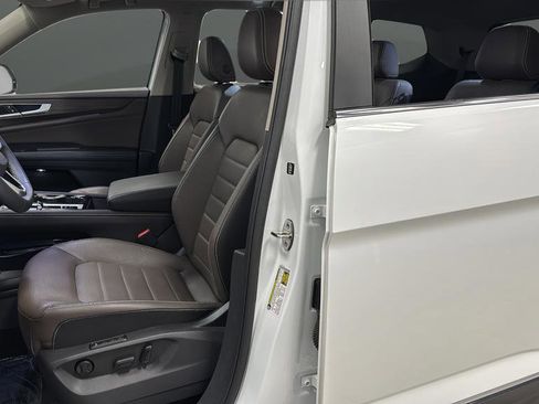 Used 2024 Volkswagen Atlas SEL AWD/4WD image 9