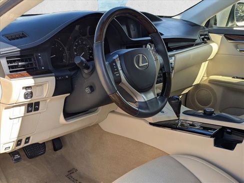 Used 2015 Lexus ES 350 image 9