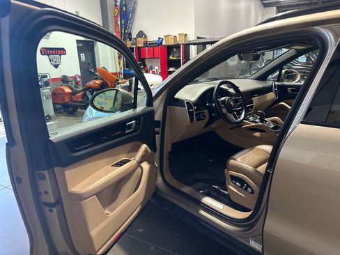 Used 2019 Porsche Cayenne AWD/4WD image 77