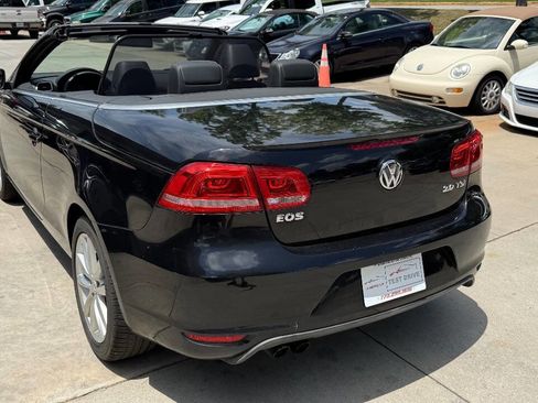 Used 2013 Volkswagen Eos Komfort FWD image 27