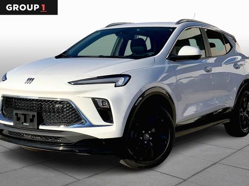 Used 2024 Buick Encore GX Sport Touring image 1