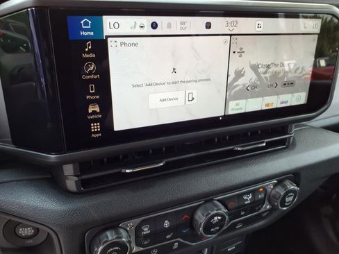 New 2025 Jeep Gladiator Sport image 14