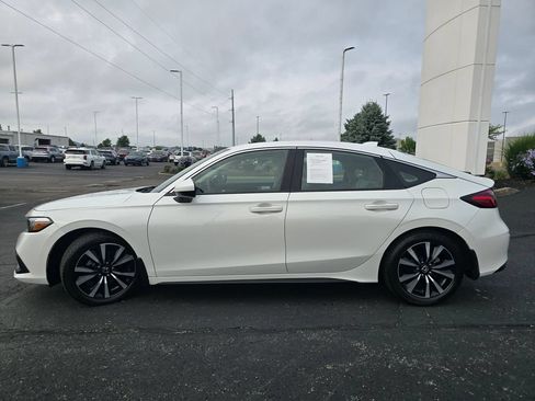 Used 2024 Honda Civic EX-L image 5