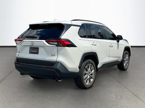 Used 2021 Toyota RAV4 XLE Premium FWD image 7