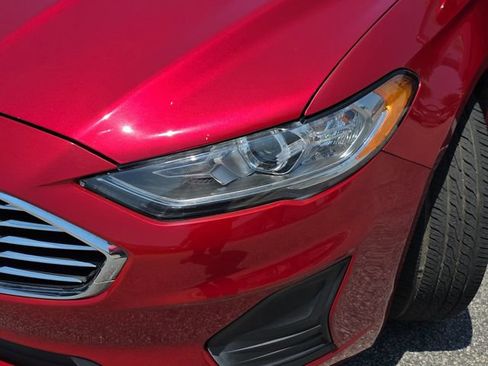 Used 2020 Ford Fusion SE FWD image 31