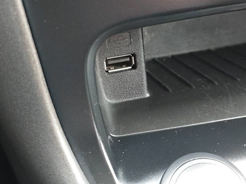 Used 2016 Ford Focus SE w/ Equipment Group 201A image 17