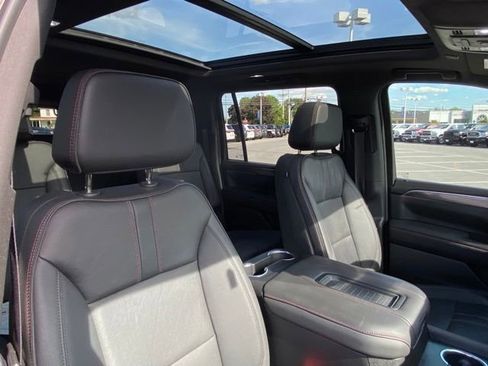 Used 2024 Chevrolet Suburban RST w/ Luxury Package AWD/4WD image 21