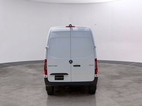 Used 2025 Mercedes-Benz Sprinter 2500 image 6