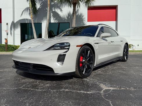 Used 2024 Porsche Taycan GTS AWD/4WD image 10