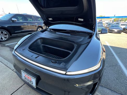 Used 2026 Tesla Model Y AWD image 31