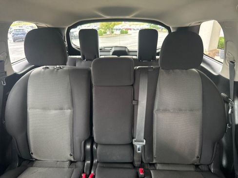 Used 2020 Nissan Pathfinder SV image 6