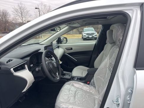 New 2026 Toyota Corolla Cross LE image 9